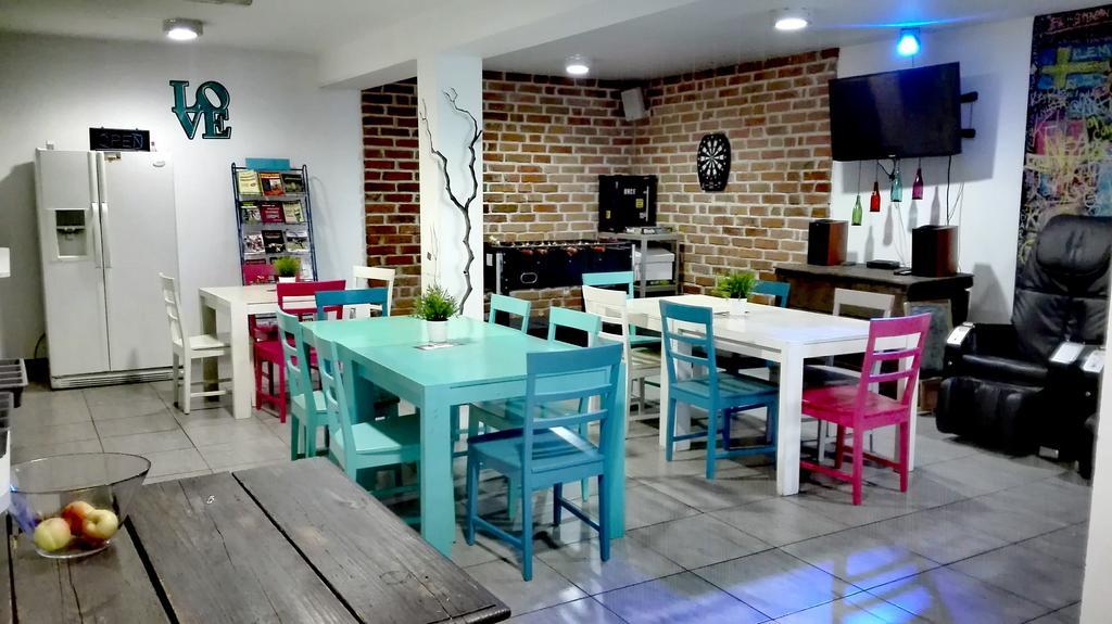 Pozitiv Hostel Zagreb Exteriör bild